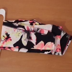 Calvin Klein Size Large Workout Leggings